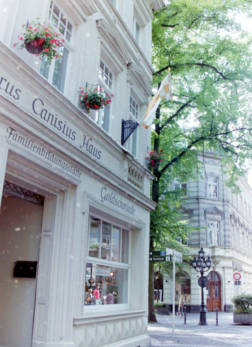 Petrus-Canisius-Haus