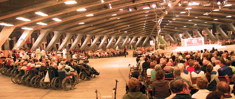 Unterirdische Basilika von Lourdes